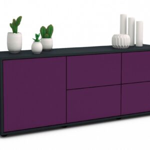 Lowboard Aloisia | Korpus Anthrazit | Front in Lila | 136x49x35cm (BxHxT)