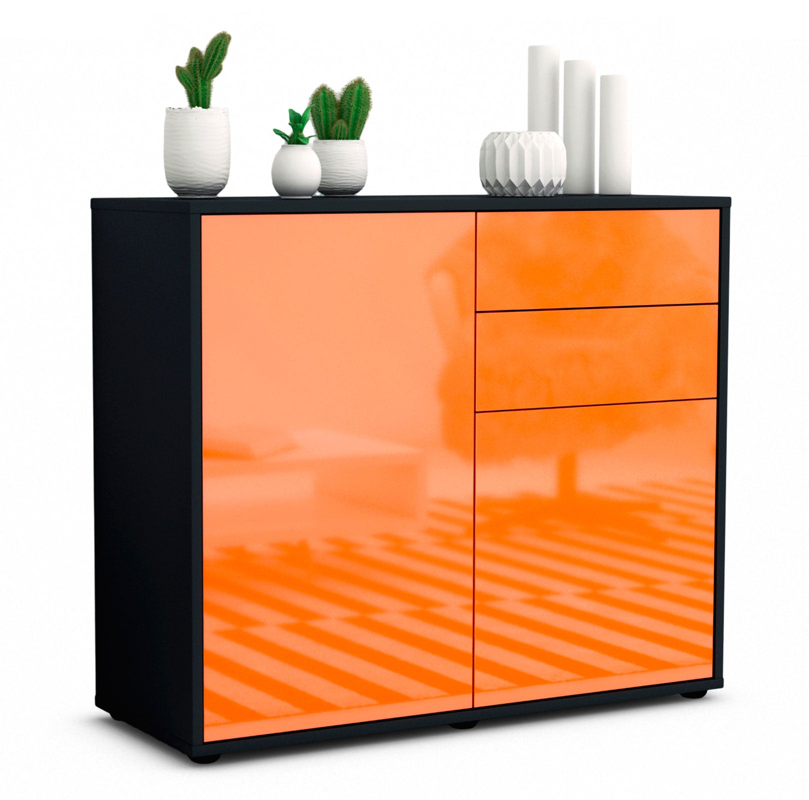 Sideboard Chantal | | Front in Hochglanz Orange | 92x79x35cm (BxHxT) 1 Sideboard Chantal | | Front in Hochglanz Orange | 92x79x35cm (BxHxT)