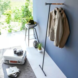 Garderobenständer zum Anlehnen 160cm Anlehngarderobe modern minimalistisch Kleiderständer Yamazaki Home Tower, schwarz