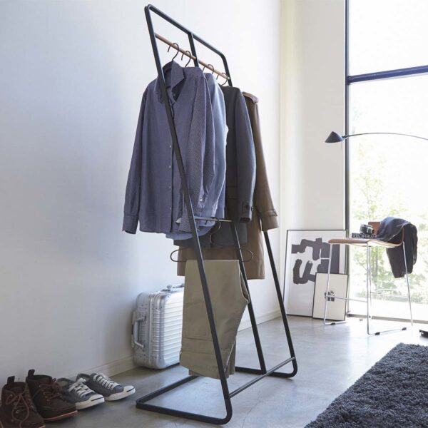 Garderobenständer 163cm freistehend "Tower" schwarz Yamazaki Home 2739