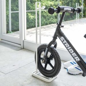 Kinderfahrrad-Ständer aus Metall "Tower" weiß Yamazaki Home 4340