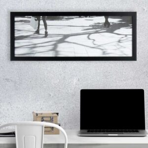 Wandbild Paris Fußgänger Bäume Schatten zeitgenössisch in schwarz weiß