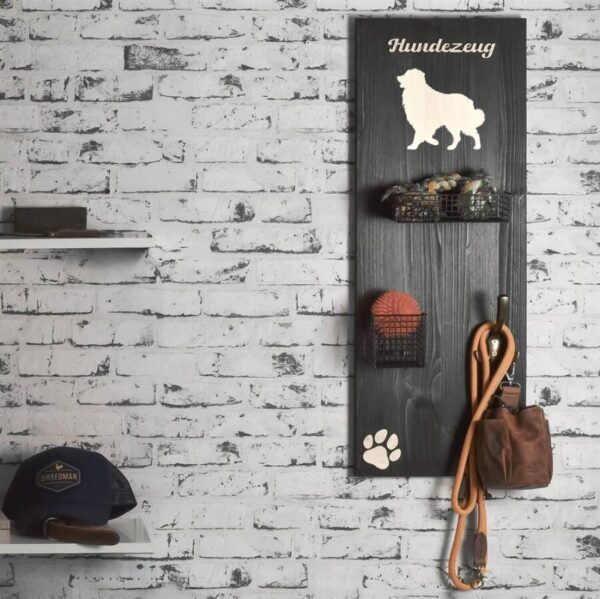 Wandgarderobe Holz 30x80cm "HUNDEZEUG" mit Haken und Körben (Australian Shepherd)