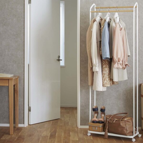 Garderobenständer 172cm auf Rollen "Tower" weiß Yamazaki Home 3516