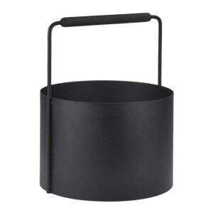 Moderner Brennholzkorb aus Metall in der farbe schwarz | Blomus Ashi M. Die strukturierte Holzaufbewahrung für ein gepflegtes Ambiente.