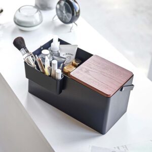 Yamazaki Kosmetikbox mit Spiegel 31x15x15cm Metall schwarz. Stilvoller Organizer für Ihr Makeup und Beauty-Utensilien im modernen Badezimmer.
