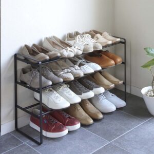 Yamazaki Schuhregal ausziehbar 3 Etagen 41-70x46x25cm Metall schwarz. Sorgen Sie für Ordnung im Eingangsbereich mit diesem modernen Teleskop-Regal.